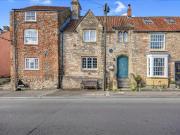 3 bedroom flat for sale