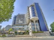 3 bedroom flat for sale