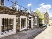 3 bedroom flat for sale