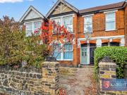 3 bedroom flat for sale