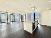 3 bedroom flat for sale