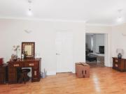 3 bedroom flat for sale