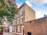 3 bedroom flat for sale