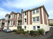 3 bedroom flat for sale