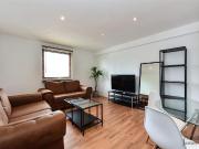 3 bedroom flat for sale