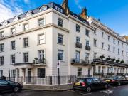 3 bedroom flat for sale