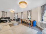 3 bedroom flat for sale