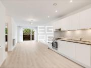 3 bedroom flat for sale