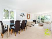 3 bedroom flat for sale