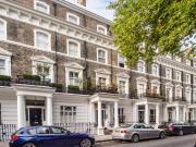 3 bedroom flat for sale