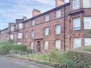 3 bedroom flat for sale