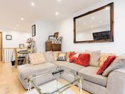 3 bedroom flat for sale