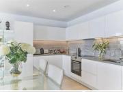 3 bedroom flat for sale