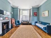 3 bedroom flat for sale