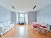 3 bedroom flat for sale