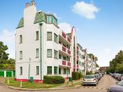 3 bedroom flat for sale