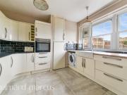 3 bedroom flat for sale