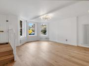 3 bedroom flat for sale