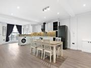 3 bedroom flat for sale