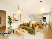 3 bedroom flat for sale