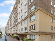 3 bedroom flat for sale