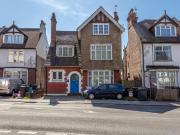 3 bedroom flat for sale