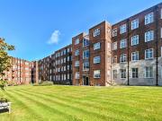 3 bedroom flat for sale