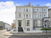 3 bedroom flat for sale