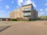 3 bedroom flat for sale