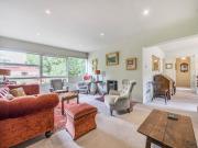 3 bedroom flat for sale