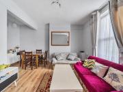 3 bedroom flat for sale