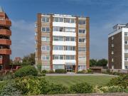 3 bedroom flat for sale