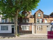 3 bedroom flat for sale