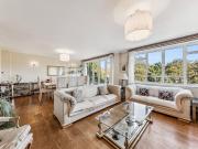 3 bedroom flat for sale