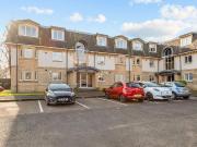 3 bedroom flat for sale