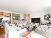 3 bedroom flat for sale