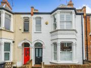 3 bedroom flat for sale