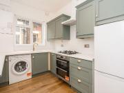 3 bedroom flat for sale