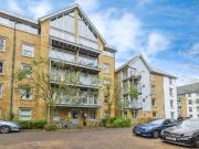 3 bedroom flat for sale
