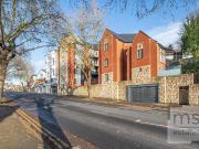 3 bedroom flat for sale