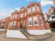 3 bedroom flat for sale