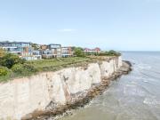 3 bedroom flat for sale