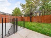 3 bedroom flat for sale