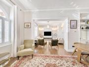 3 bedroom flat for sale