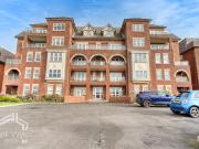 3 bedroom flat for sale