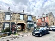 3 bedroom flat for sale