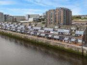 3 bedroom flat for sale