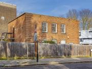 3 bedroom flat for sale
