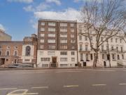 3 bedroom flat for sale