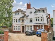 3 bedroom flat for sale